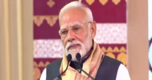 Read more about the article PM Modi Assam Visit: पीएम मोदी ने धेमाजी में भरी हुंकार, कांग्रेस के ‘राजकुमार’ पर कसा तंज और दीं बड़ी गारंटियां