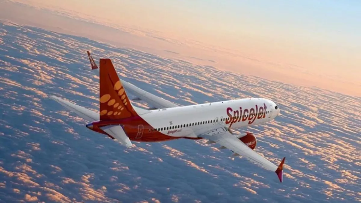 You are currently viewing Nagpur Airport Passenger Death: विमान में यात्री की मौत, गोरखपुर-मुंबई फ्लाइट की नागपुर में इमरजेंसी लैंडिंग, बदइंतजामी पर यात्रियों का हंगामा