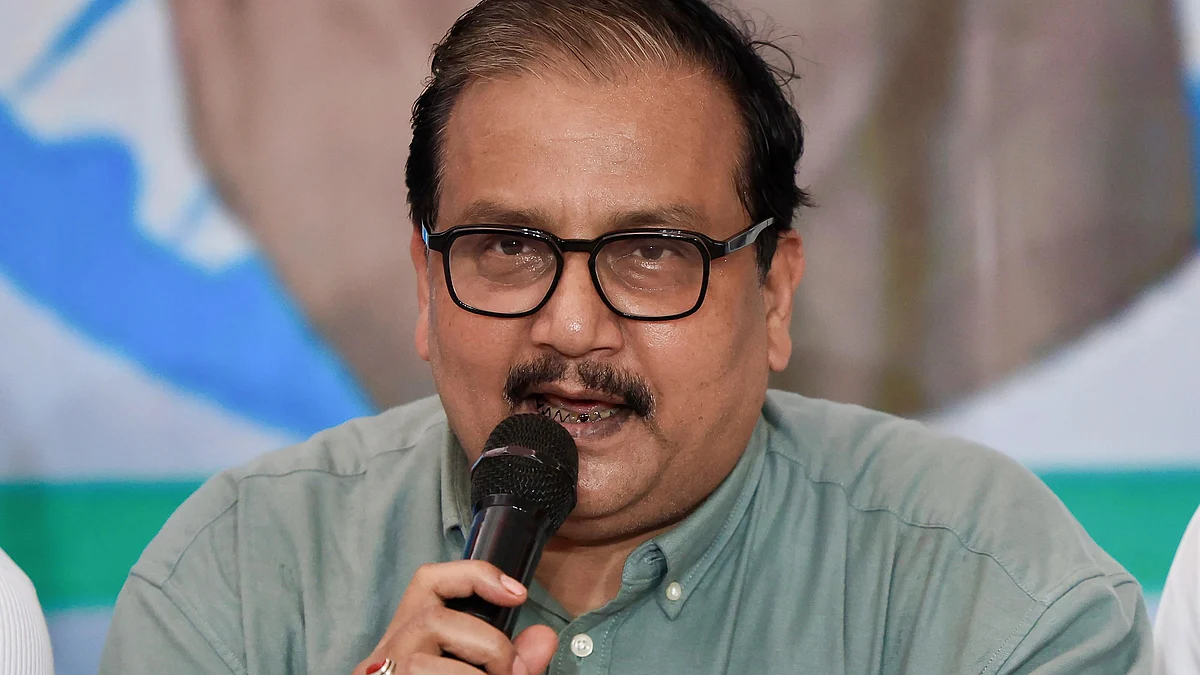 You are currently viewing PM Modi Speech: मनोज झा का पीएम मोदी पर बड़ा हमला “महिला आरक्षण को चुनावी प्रचार का औजार बना रही है सरकार”