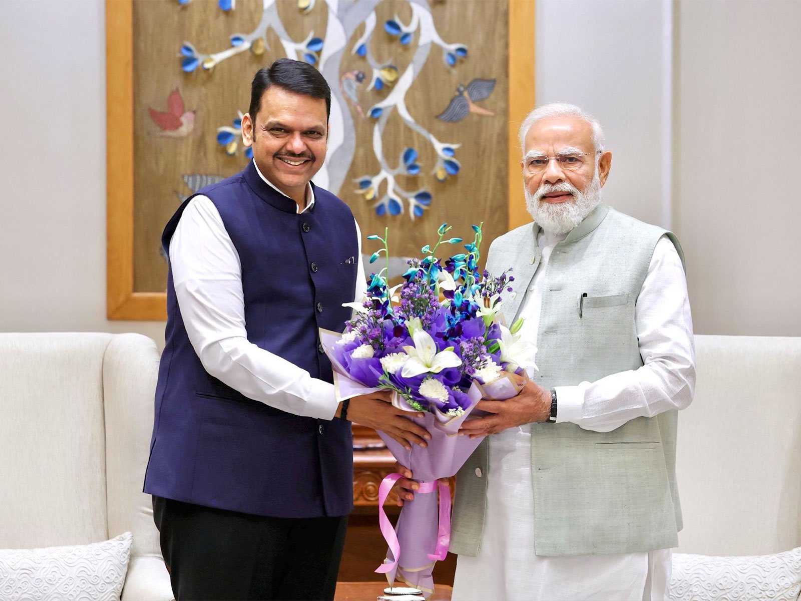 You are currently viewing Devendra Fadnavis Meets PM Modi In Delhi: महाराष्ट्र MLC चुनाव, महायुति में सीटों का फॉर्मूला तय, पीएम मोदी से मिले देवेंद्र फडणवीस
