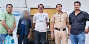 Read more about the article Pune Liquor Tragedy: 14 मौतों के बाद पुलिस पर गिरी गाज, दो थानों के 9 पुलिसकर्मी सस्पेंड