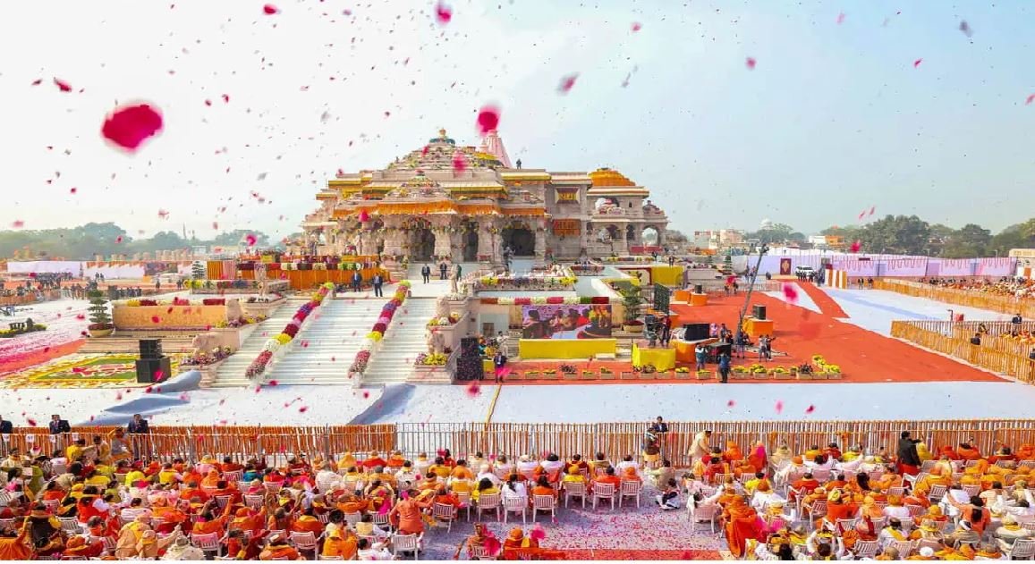 You are currently viewing Ayodhya Ram Mandir: वित्तीय विवाद के बीच राम मंदिर के चढ़ावे में 80 फीसदी की भारी गिरावट