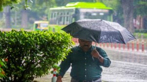 Read more about the article Weather Update: दिल्ली-एनसीआर में बदला मौसम का मिजाज, भीषण गर्मी से राहत के बीच आंधी और बारिश का अलर्ट