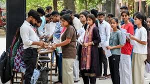 You are currently viewing NEET UG 2026: नीट यूजी री-एग्जाम के लिए एडमिट कार्ड जारी, जानें 21 जून की परीक्षा का नया शेड्यूल और डायरेक्ट लिंक