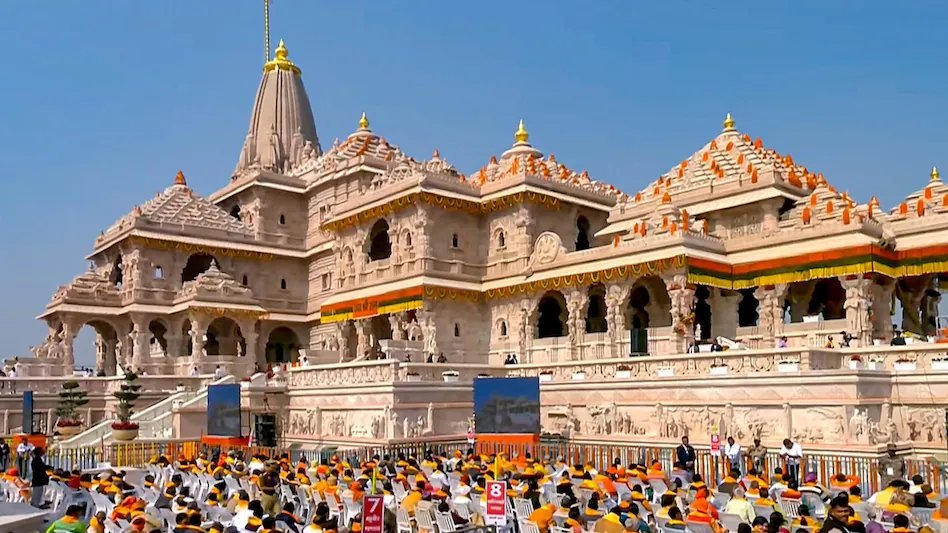 You are currently viewing Ayodhya News: राम मंदिर दान गबन मामले में बड़ा खुलासा, अब SBI के इन रिकॉर्ड्स पर टिकी पुलिस की नजर!
