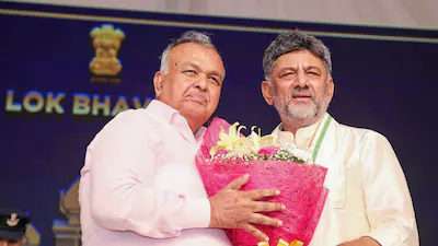 You are currently viewing Karnataka Political Crisis: कर्नाटक सियासत में भूचाल! शपथ ग्रहण के तीन दिन बाद ही डीके शिवकुमार सरकार के मंत्री का इस्तीफा