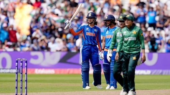 You are currently viewing IND vs PAK, Women T20 World Cup 2026: स्मृति मंधाना और ऋचा घोष का तूफान, आखिरी 12 गेंदों में पाकिस्तान पस्त