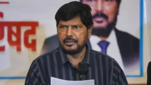 Read more about the article Maharashtra News:  विपक्षी दलों में बिखराव पर बोले रामदास अठावले, टीएमसी के बागी सांसदों पर किया बड़ा दावा