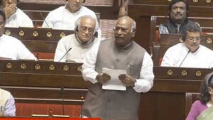 Read more about the article Anti Paper Leak Bill: राज्यसभा में एंटी पेपर लीक बिल पर खरगे का सरकार पर हमला, बोले- ‘बिल में आंकड़े हैं, समाधान नहीं’