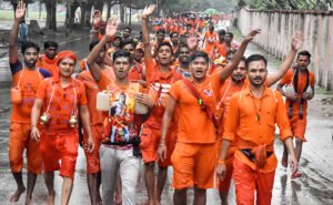 Read more about the article Kanwar Yatra Guidelines: कांवड़ यात्रा के लिए नई गाइडलाइन जारी, डीजे के साइज और आवाज पर लगी पाबंदी