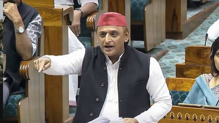 You are currently viewing NEET Paper Leak मुद्दे पर लोकसभा में अखिलेश यादव का सरकार पर तीखा हमला, शिक्षा व्यवस्था और एनटीए पर उठाए सवाल