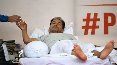 You are currently viewing Sonam Wangchuk Hunger Strike: सफदरजंग अस्पताल में भर्ती सोनम वांगचुक का देश के नाम बड़ा संदेश, संसद मार्च को सफल बनाने की अपील