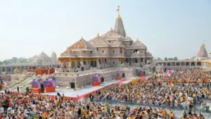 Read more about the article Ram Mandir Donation: अयोध्या राम मंदिर में चढ़ावा चोरी के बाद सुरक्षा सख्त! नोटों की गिनती के बदले नियम
