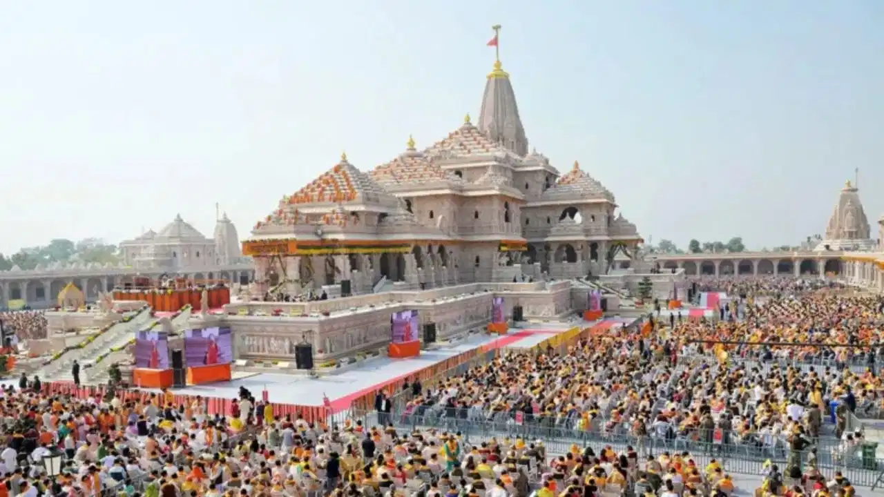 You are currently viewing Ram Mandir Donation: अयोध्या राम मंदिर में चढ़ावा चोरी के बाद सुरक्षा सख्त! नोटों की गिनती के बदले नियम