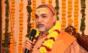 Read more about the article UP Politics: ओमप्रकाश राजभर की शंकराचार्य को खुली चुनौती ‘गाड़ी पर लगाएं सपा का झंडा और करें खुलकर बैटिंग!’