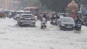 Read more about the article UP Weather: मौसम विभाग ने जारी किया भारी बारिश का अलर्ट, आंधी-तूफान और बिजली गिरने की चेतावनी