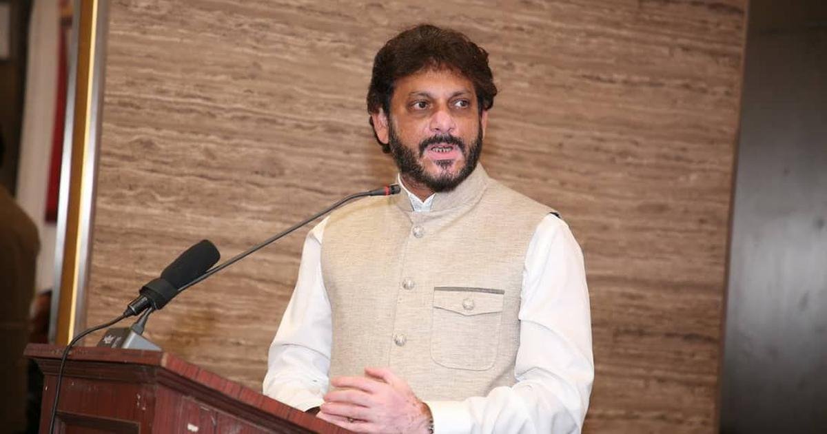 You are currently viewing Vande Mataram Row: ‘वंदे मातरम’ पर AIMIM नेता वारिस पठान का बड़ा बयान, बोले- सम्मान करते हैं, लेकिन कुछ पंक्तियां नहीं पढ़ सकते