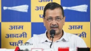 Read more about the article Arvind Kejriwal March: E20 ईंधन नीति के खिलाफ केजरीवाल का बड़ा अभियान, पीएम आवास मार्च से पहले केंद्र सरकार पर साधा निशाना