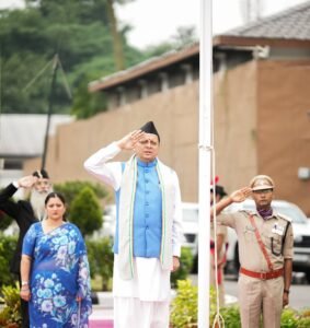 Read more about the article Independence Day: उत्तराखंड में देशभक्ति के रंग में रंगा स्वतंत्रता दिवस, CM धामी ने दिलाई राष्ट्रीय एकता की शपथ