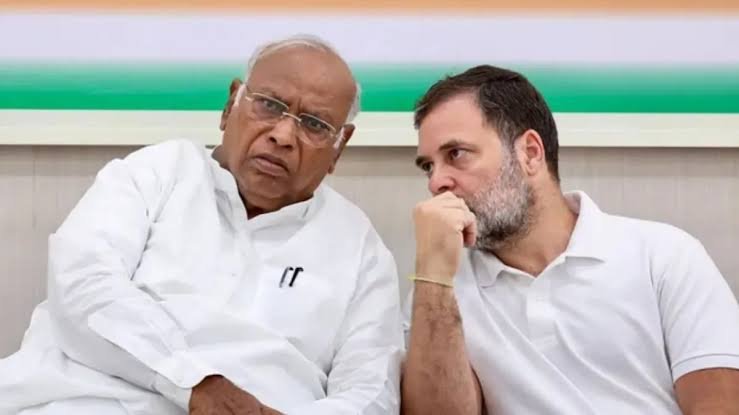 You are currently viewing Caste Census पर कांग्रेस का वार, ‘ओपन-एंडेड’ सवालों पर खरगे-राहुल ने जताई आपत्ति