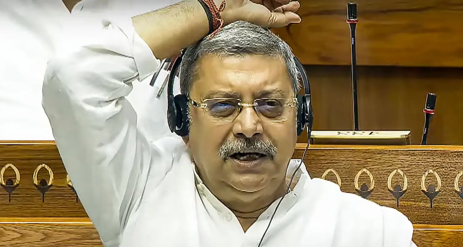 Read more about the article Bengal Politics: ममता बनर्जी के काफिले पर कथित हमला, TMC का बड़ा आरोप- ‘हत्या की साजिश’; शुभेंदु अधिकारी पर साधा निशाना