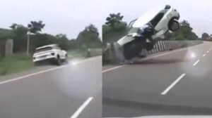 Read more about the article Aaban Accident: अतीक अहमद के बेटे आबान की मौत का सामने आया हादसे का लाइव वीडियो, तेज रफ्तार कार डिवाइडर से टकराकर पलटी