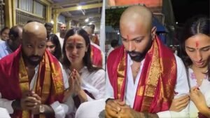Read more about the article Hardik Pandya का नया लुक बना चर्चा का विषय, गर्लफ्रेंड माहिका शर्मा संग तिरुपति बालाजी पहुंचे; IPL 2027 को लेकर अटकलें तेज