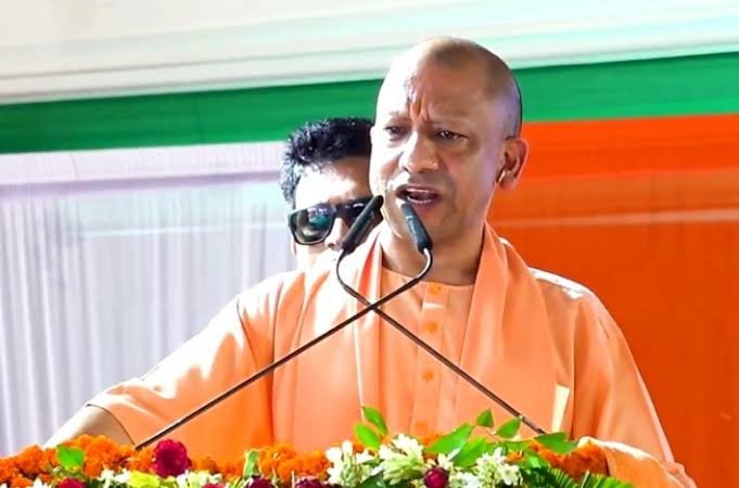 You are currently viewing UP News: संतकबीरनगर में CM योगी का विपक्ष पर हमला, बोले- कांग्रेस-SP ने यूपी को बनाया ‘बीमारू राज्य’