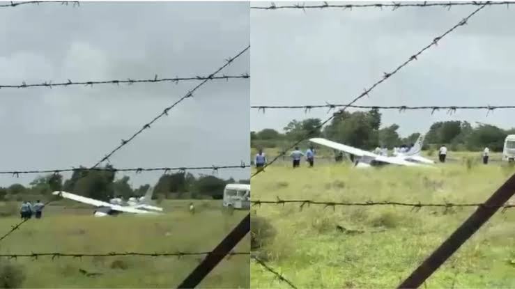 You are currently viewing Baramati Plane Crash: बारामती में फिर क्रैश हुआ ट्रेनिंग विमान, ट्रेनी पायलट सुरक्षित; एयरपोर्ट की सुरक्षा पर उठे सवाल