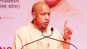 Read more about the article UP Politics: SIR पर सीएम योगी आदित्यनाथ का विपक्ष पर हमला, बोले- कांग्रेस के शासन में भी हुआ था मतदाता सूची का पुनरीक्षण