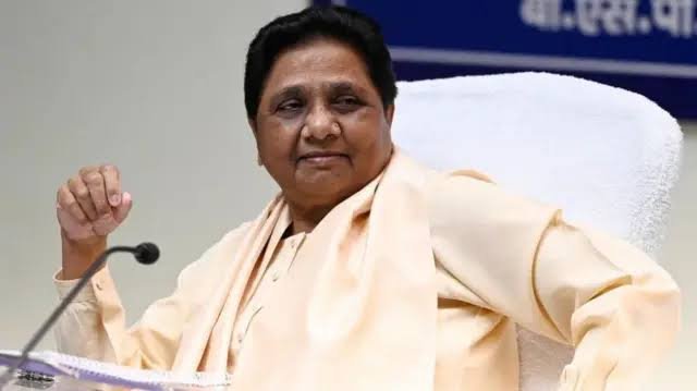 You are currently viewing UP Election: मायावती का Gen-Z पर नया दांव, संगठन में 50% भागीदारी; विधानसभा टिकट में युवाओं को प्राथमिकता