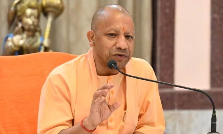 You are currently viewing UP Flood: यूपी में बाढ़ के बीच सीएम योगी का बड़ा भरोसा, बोले- सरकार हर प्रभावित परिवार के साथ