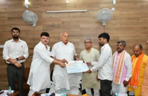 Read more about the article UP News: उत्तर प्रदेश में प्राकृतिक आपदा के पीड़ित परिवारों को 24 घंटे के भीतर राहत, अयोध्या और बस्ती में चार-चार लाख रुपये की आर्थिक सहायता