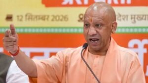 Read more about the article UP News: सीएम योगी का सपा पर हमला ‘नए स्लोगन के साथ गिरगिट की तरह रंग बदल रही सपा’, 1,375 ग्राम पंचायत अधिकारियों को मिले नियुक्ति पत्र