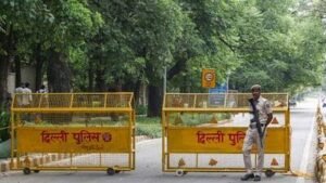 Read more about the article Kalkaji Temple Gang Rape: कालकाजी मंदिर के पास नाबालिग से गैंगरेप, पुलिसकर्मी बनकर पहुंचे थे आरोपी; एक गिरफ्तार