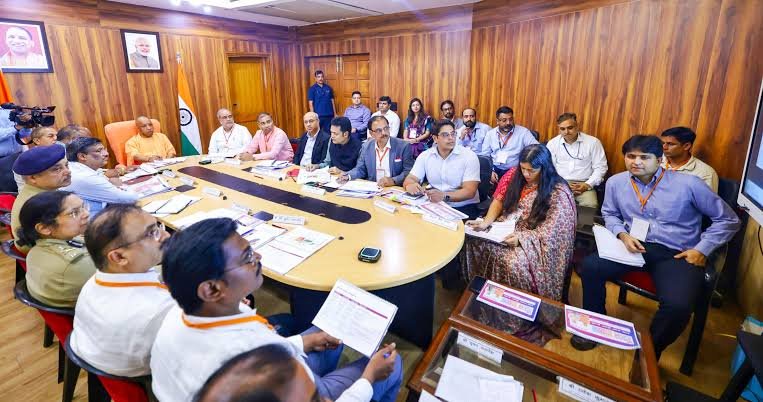 You are currently viewing UPITS 2026: CM योगी ने ग्रेटर नोएडा में तैयारियों की समीक्षा की, सुरक्षा से लेकर विदेशी मेहमानों तक पर दिए निर्देश