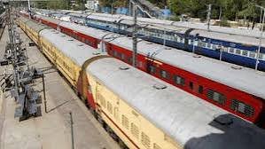 You are currently viewing Delhi Train Cancelled: दिल्ली में 10 अक्टूबर को रेल यात्रियों को झटका! नई दिल्ली और हजरत निजामुद्दीन आने वाली कई ट्रेनें रद्द