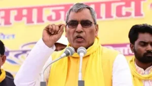Read more about the article UP Politics: अखिलेश यादव के आजम खान से मिलने पर ओपी राजभर का तंज, बोले- चुनाव आते ही याद आई