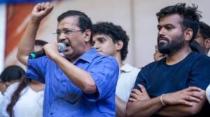 Read more about the article Jantar Mantar Protest: अभिजीत दीपके की फ्लाइट से हिरासत पर भड़के अरविंद केजरीवाल, बोले- ‘इमरजेंसी से भी बदतर हालात’