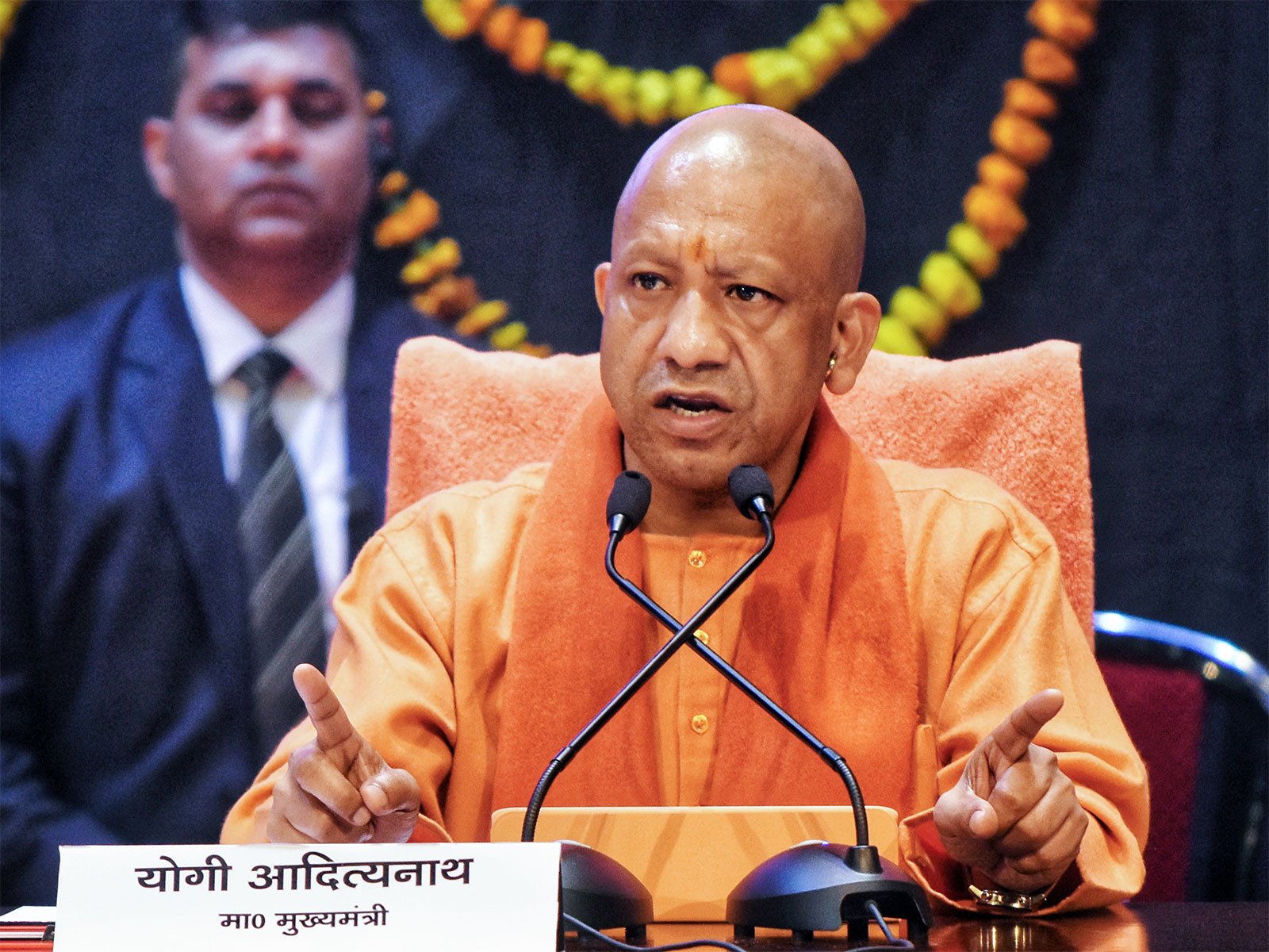 Read more about the article UP Cabinet Meeting: योगी सरकार के 22 प्रस्तावों को मंजूरी, गाय पर ₹50 हजार अनुदान और पशु बीमा में सरकार देगी 85% पैसा