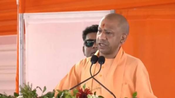 You are currently viewing Varanasi News: वाराणसी में भारत सेवाश्रम संघ के शताब्दी समारोह में बोले सीएम योगी, धर्म के साथ राष्ट्ररक्षा भी जरूरी