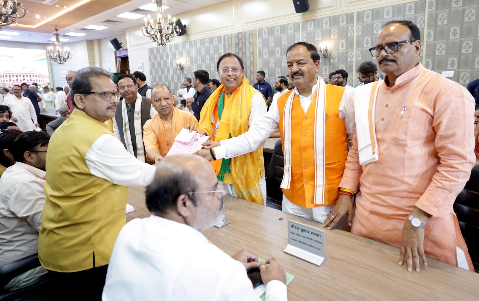 You are currently viewing UP Voter List: छूटे मतदाताओं के नाम जोड़ने के लिए चलेगा विशेष अभियान, BLO घर-घर जाकर भरवाएंगे फॉर्म-6