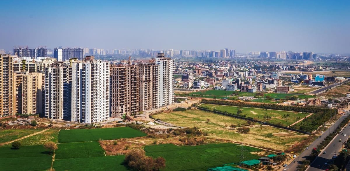 You are currently viewing UP News: यूपी में Land Use Change हुआ आसान और सस्ता, 6000 वर्गमीटर तक भू-उपयोग बदलने का अधिकार विकास प्राधिकरणों को