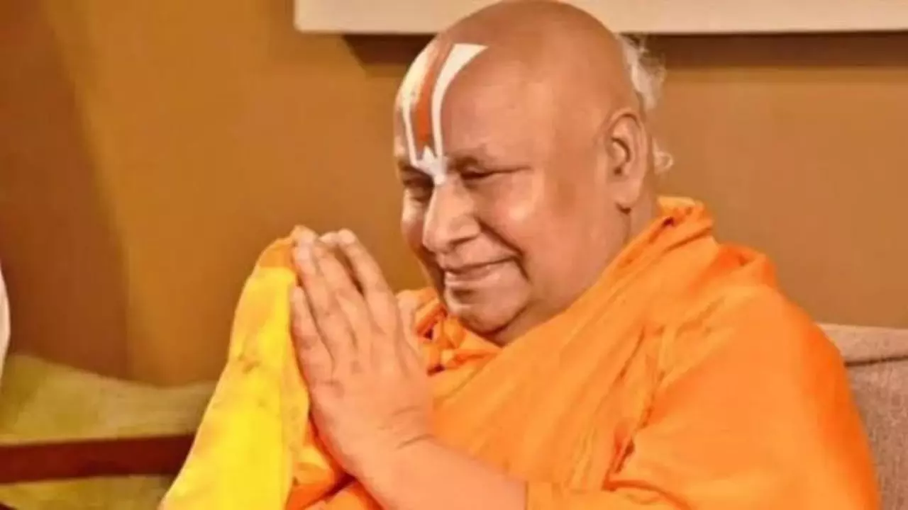 You are currently viewing UP News: रामभद्राचार्य की कथित टिप्पणी का मामला अदालत पहुंचा, 12 अक्टूबर को अगली सुनवाई