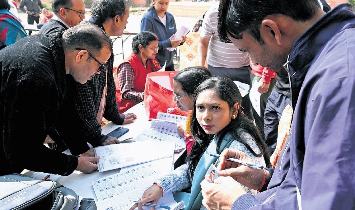 You are currently viewing UP Voter Registration: यूपी में नए वोटर बनाने के लिए 17 और 24 अक्टूबर को लगेंगे विशेष कैंप, ऐसे जुड़वाएं वोटर लिस्ट में नाम