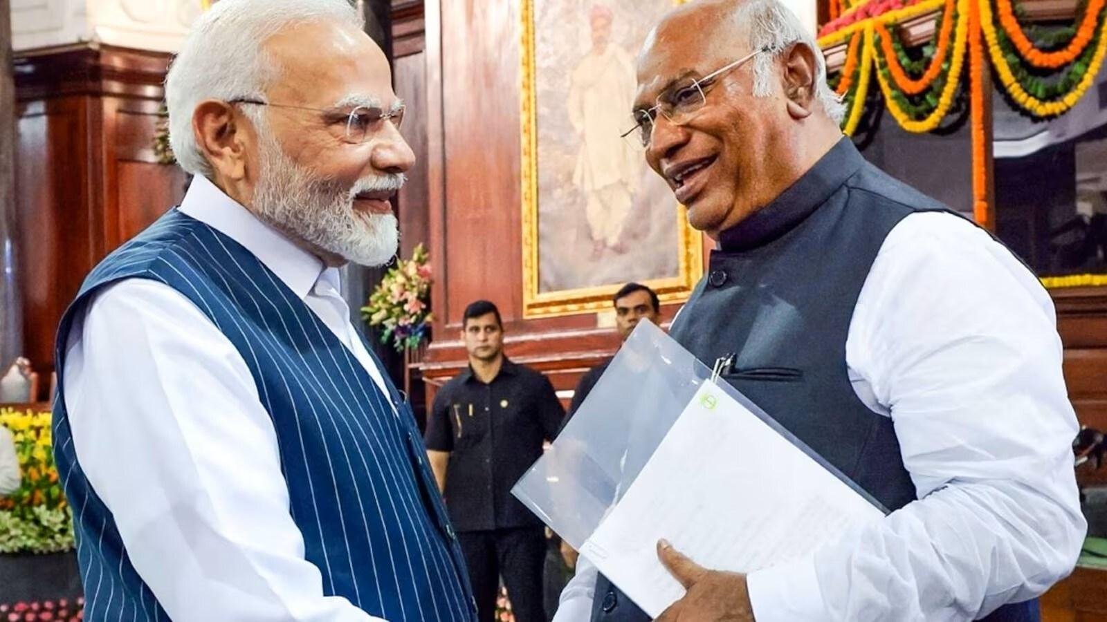 You are currently viewing Parliament session: परिसीमन पर खरगे की पीएम मोदी से चौथी अपील, बोले- विधेयक लाने से पहले सभी दलों से हो चर्चा