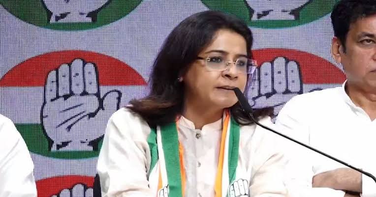 You are currently viewing Priyanka Kakkar Joins Congress: AAP छोड़कर कांग्रेस में आईं प्रियंका कक्कड़, राहुल गांधी की तारीफ; बताया क्यों लिया फैसला