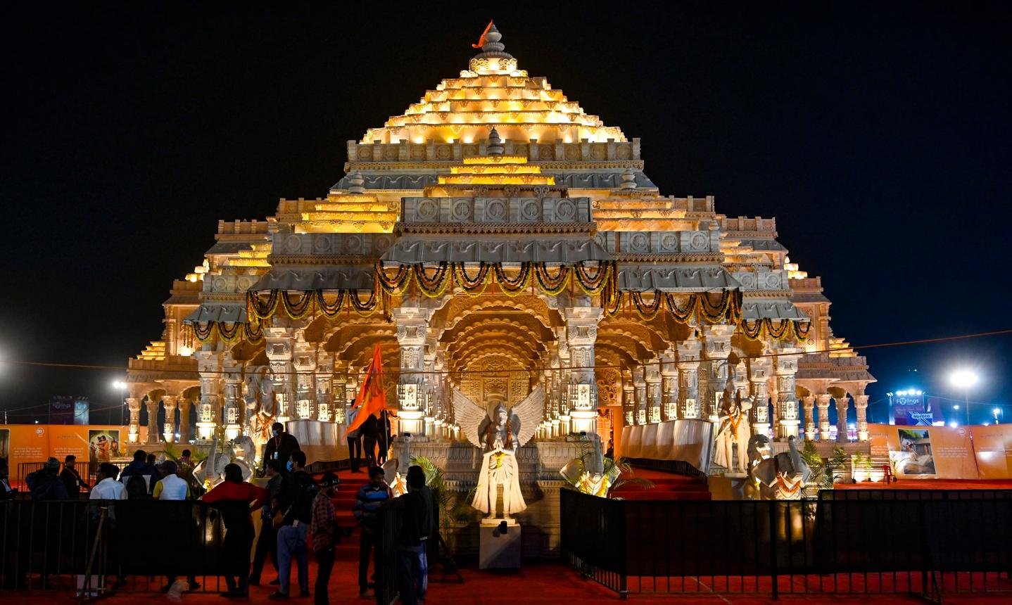 You are currently viewing Sharad Purnima 2026: अयोध्या राम मंदिर में शरद पूर्णिमा की धूम, रामलला को अर्पित किया गया खीर का भोग