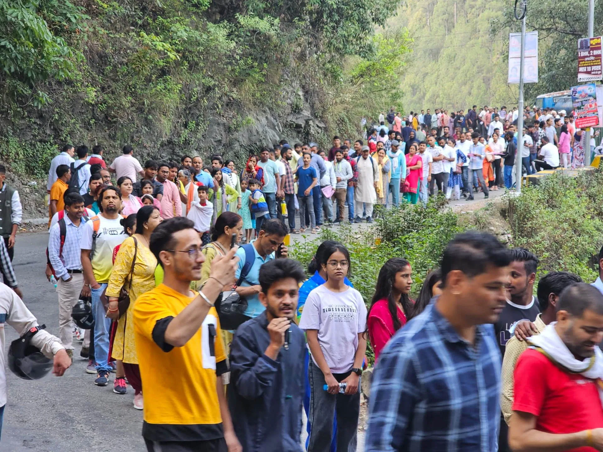 You are currently viewing Kainchi Dham: कैंची धाम में बढ़ती भीड़ को लेकर प्रशासन सख्त, अब ऑनलाइन रजिस्ट्रेशन और क्राउड मैनेजमेंट सिस्टम की तैयारी