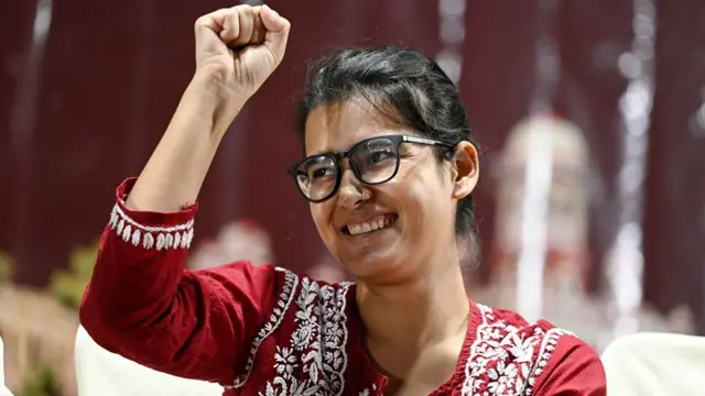 You are currently viewing Neha Bora News: AISA अध्यक्ष नेहा बोरा ने दिल्ली पुलिस के नोटिस को हाईकोर्ट में दी चुनौती, 10 हजार के शांति बॉन्ड पर उठाए सवाल